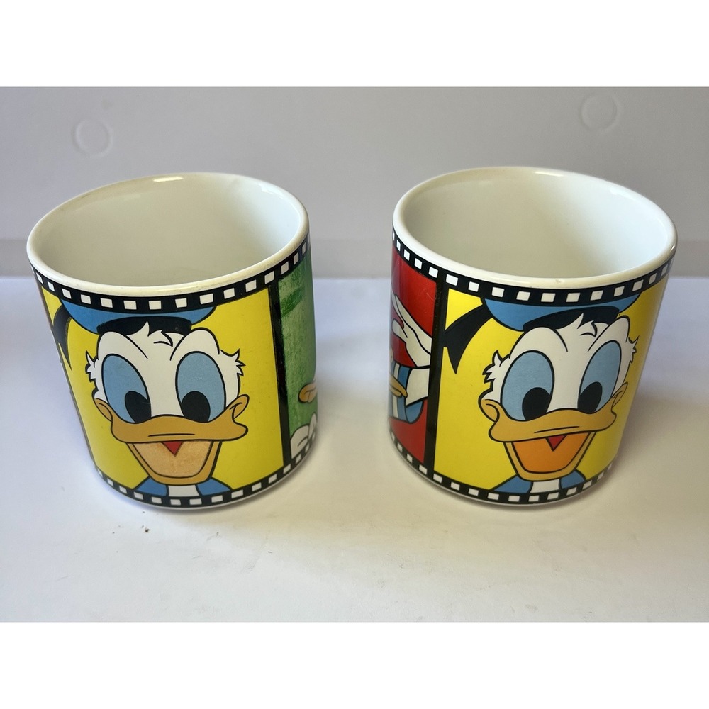 Vintage Lot Of 2 Walt Disney Donald Duck‎ Ceramic Coffee Mugs Pre-owned